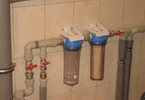 Установка проточного фильтра для воды в Ревде